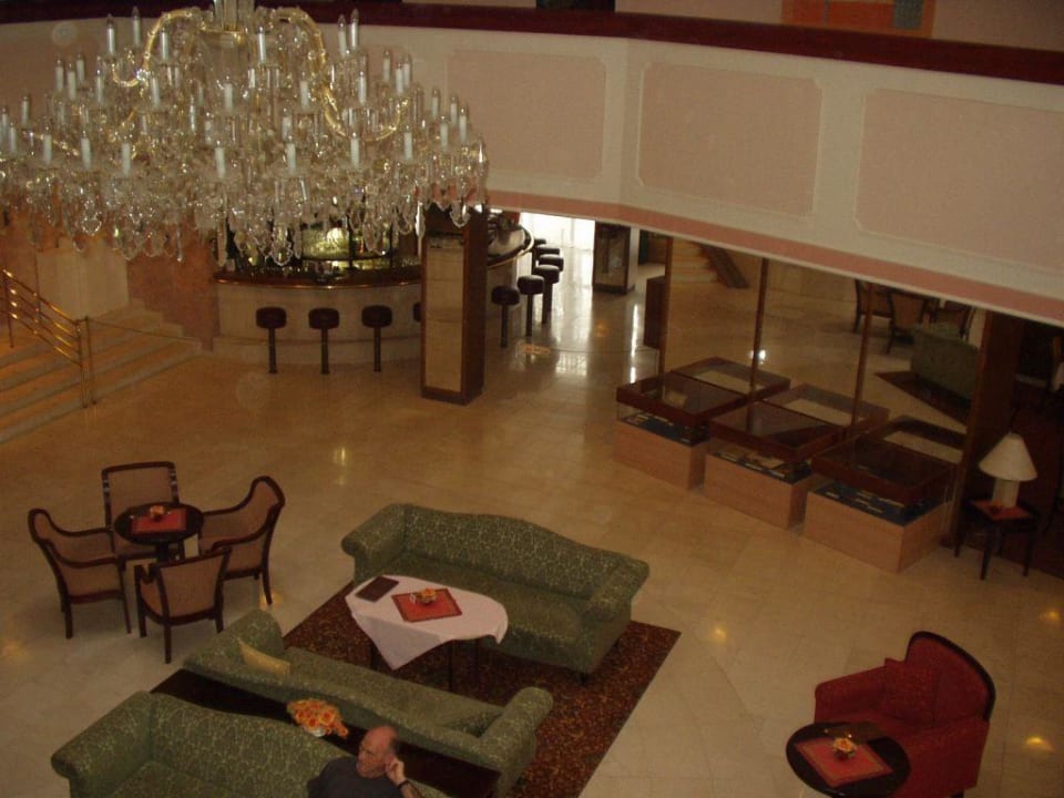 Hotel Monty: Lobby Chateau Monty Spa Resort