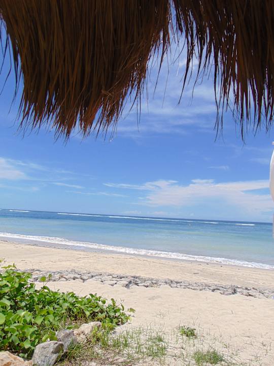 Strand Amber Lombok Beach Resort