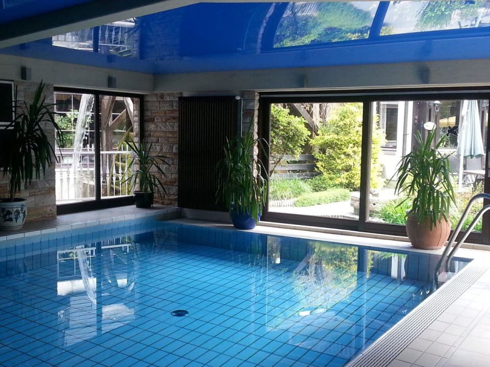 Schwimmbad Hotel Kainsbacher Mühle