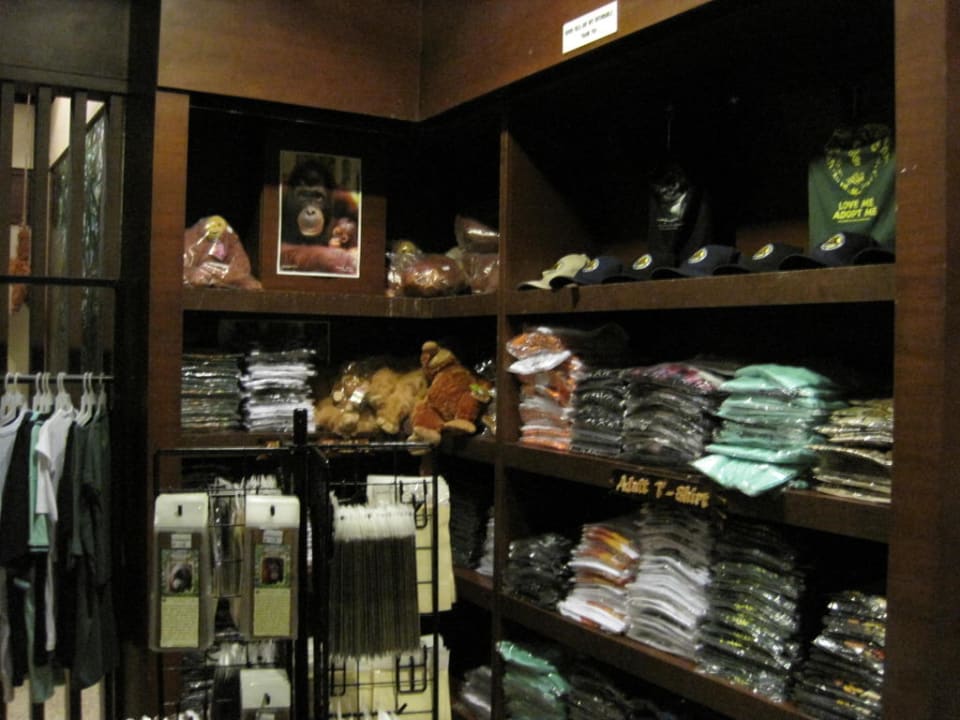 Wildlife Reservoir Shop Shangri-La's Rasa Ria Resort & Spa