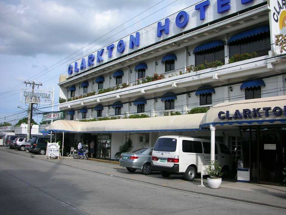 Haupteingang Hotel Clarkton