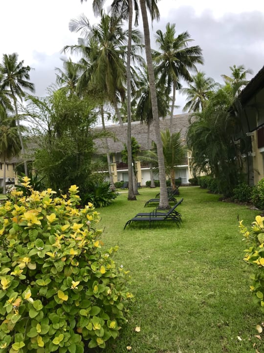 Gartenanlage Bahari Beach Hotel