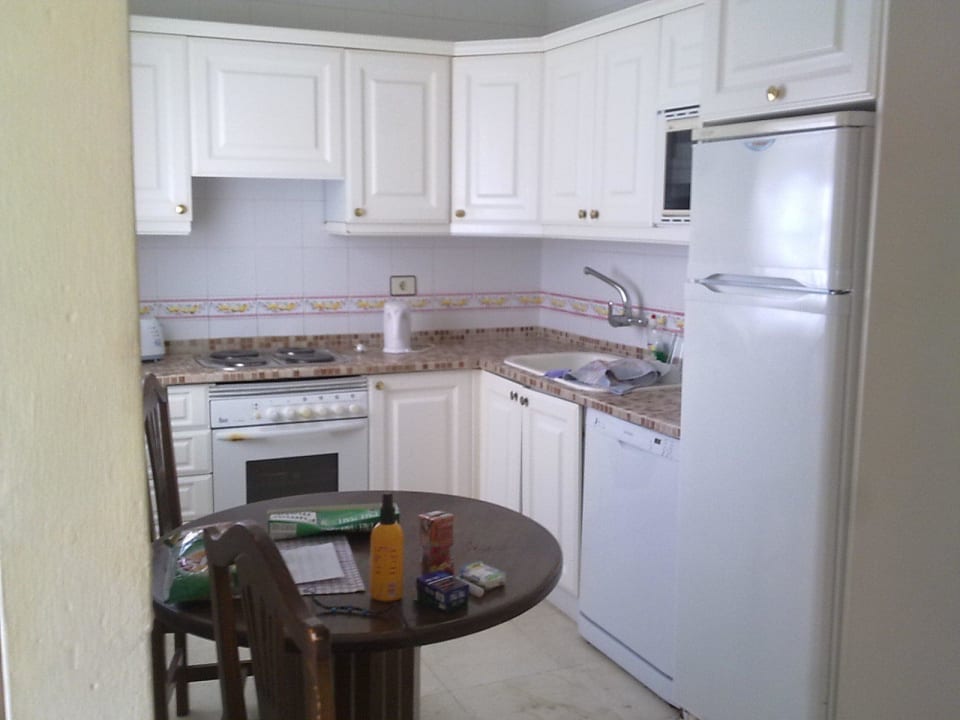 Küche komplett, Kühl-Gefrierkomi, Mikro,Herd..... Los Olivos Beach Resort