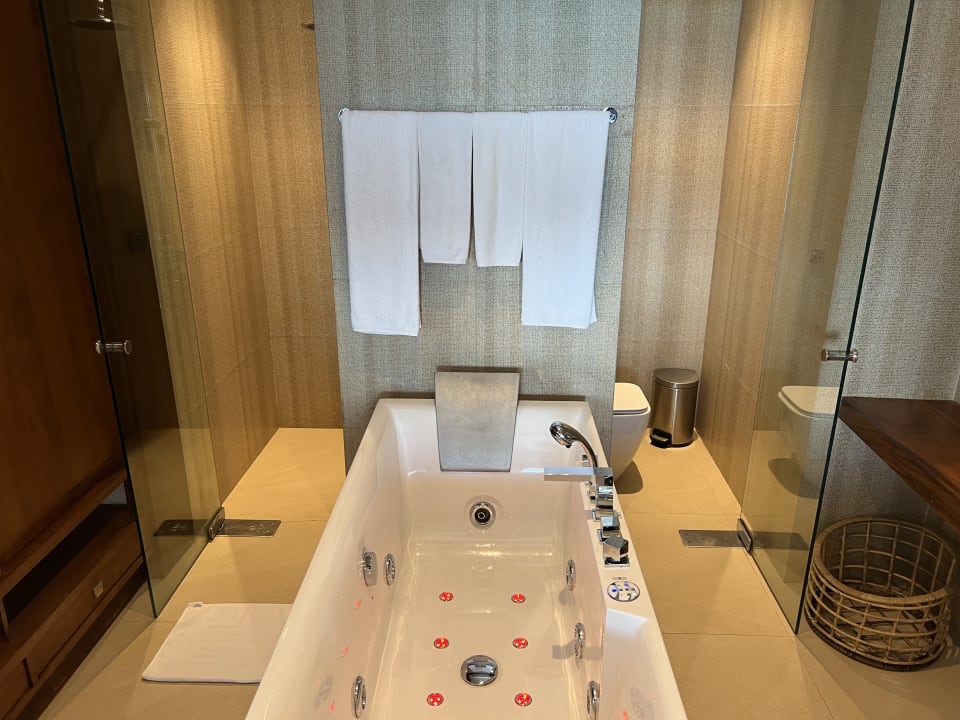 Zimmer Pandanus Beach Resort & Spa