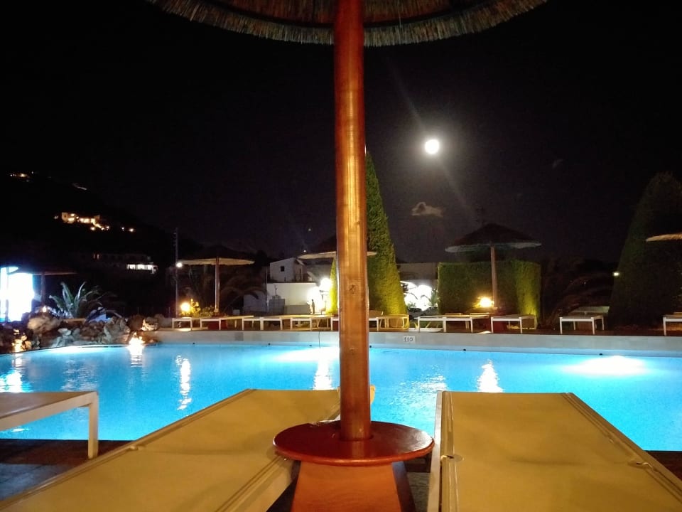 Von der Terasse des Speisesaals. Alianthos Garden Hotel