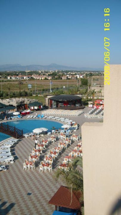 Aussicht aus Hotelzimmer mit Poolblick FUN&SUN Smart Hane Sun Hotel