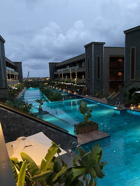 Pool Jacaranda Luxury Resort