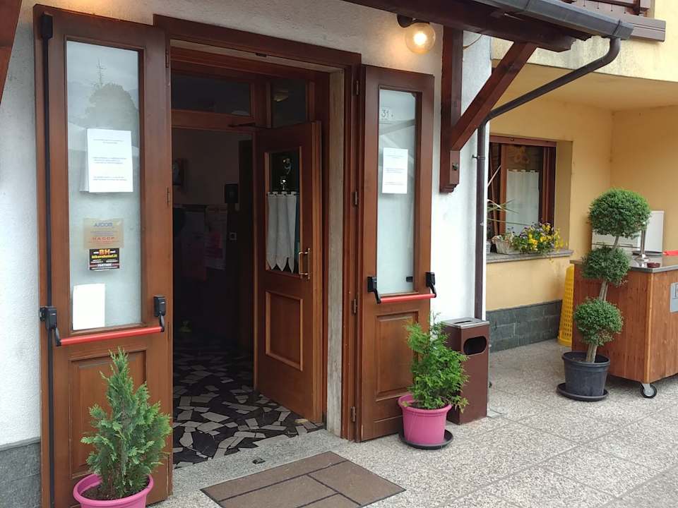 Außenansicht Pension Alla Pineta