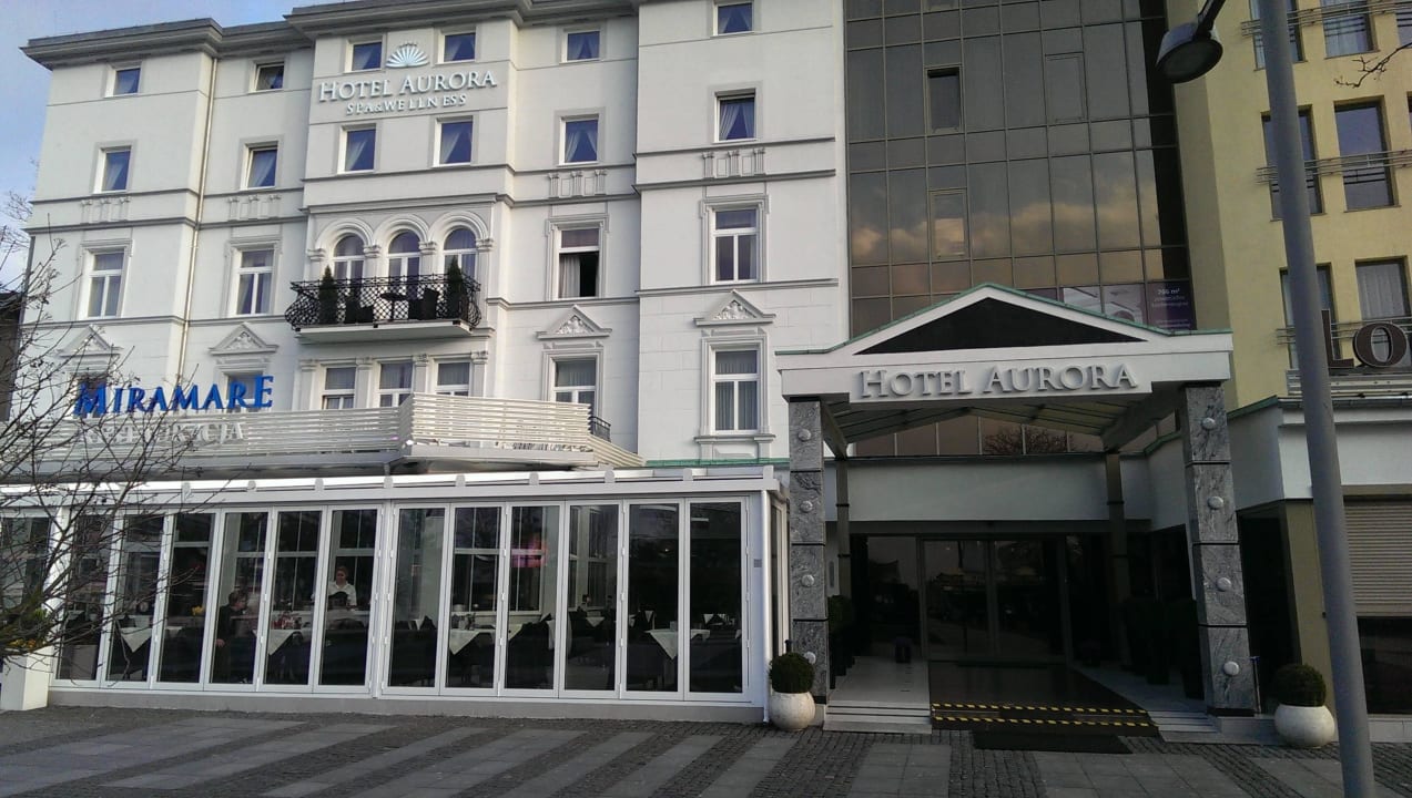 Eingang Hotel Aurora Family & SPA
