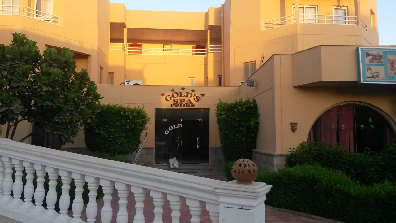 Theater Golden Beach Resort