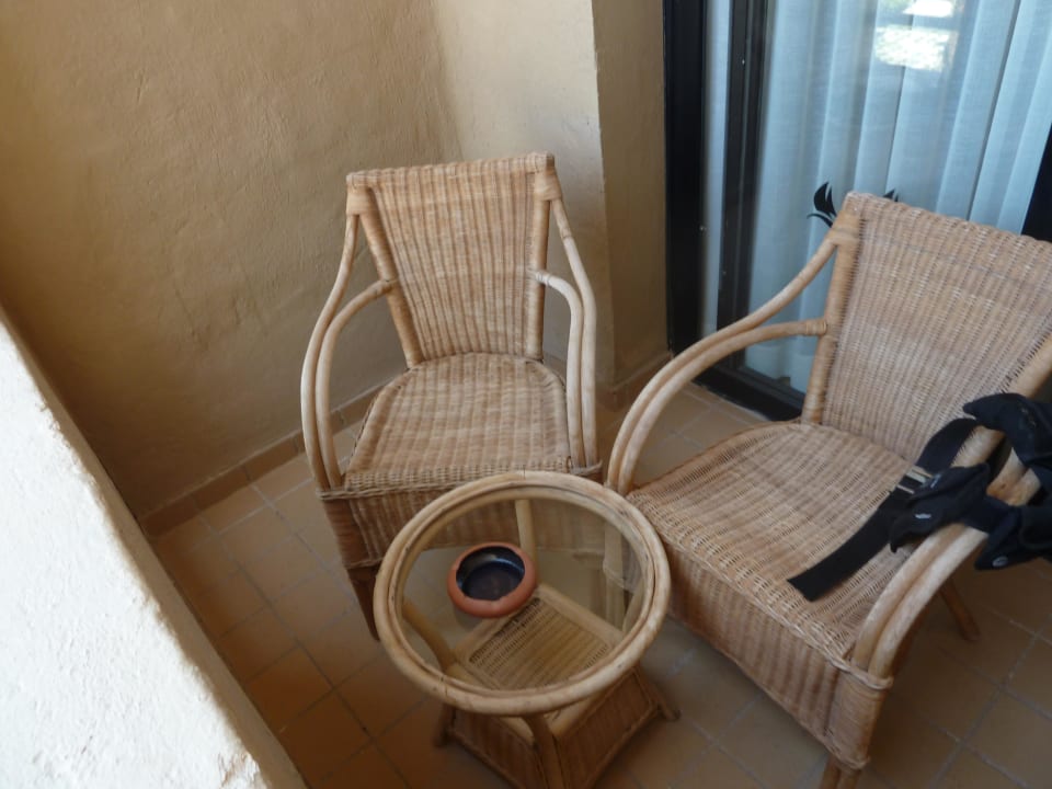 Sehr kleiner Balkon, bei anderen Zimmern größer Marina Lodge At Port Ghalib