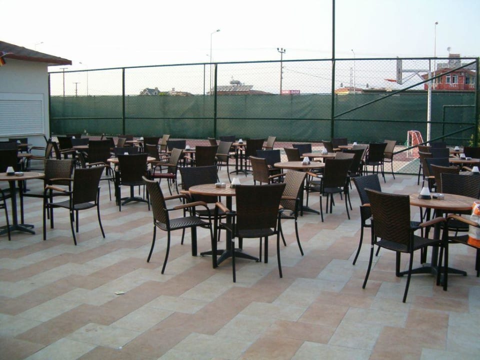 Der Baketball und Fussballplatz Hotel Sultan of Side