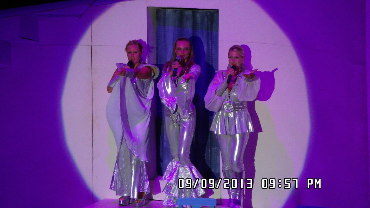 Mamma Mia Club Grand Side