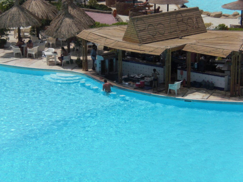 Poolbar Titanic Resort & Aqua Park