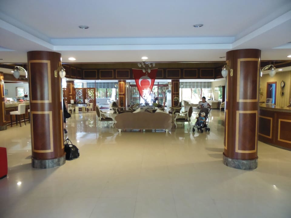 Haupteingang Hotel Club Nena