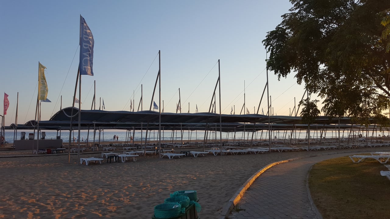 Strand Hotel Terrace Beach Resort