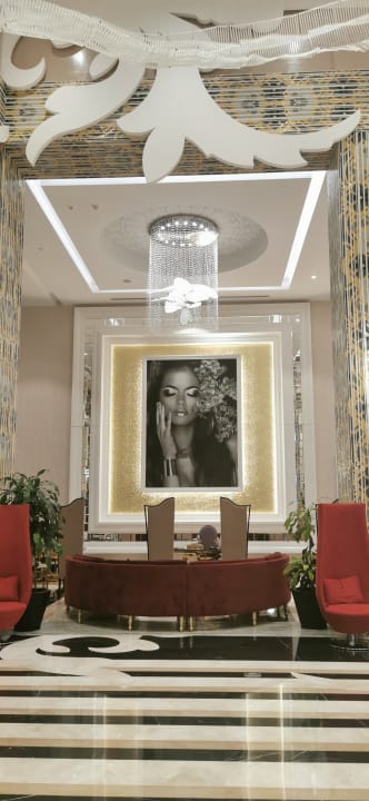 Lobby Azura Deluxe Resort & Spa Hotel