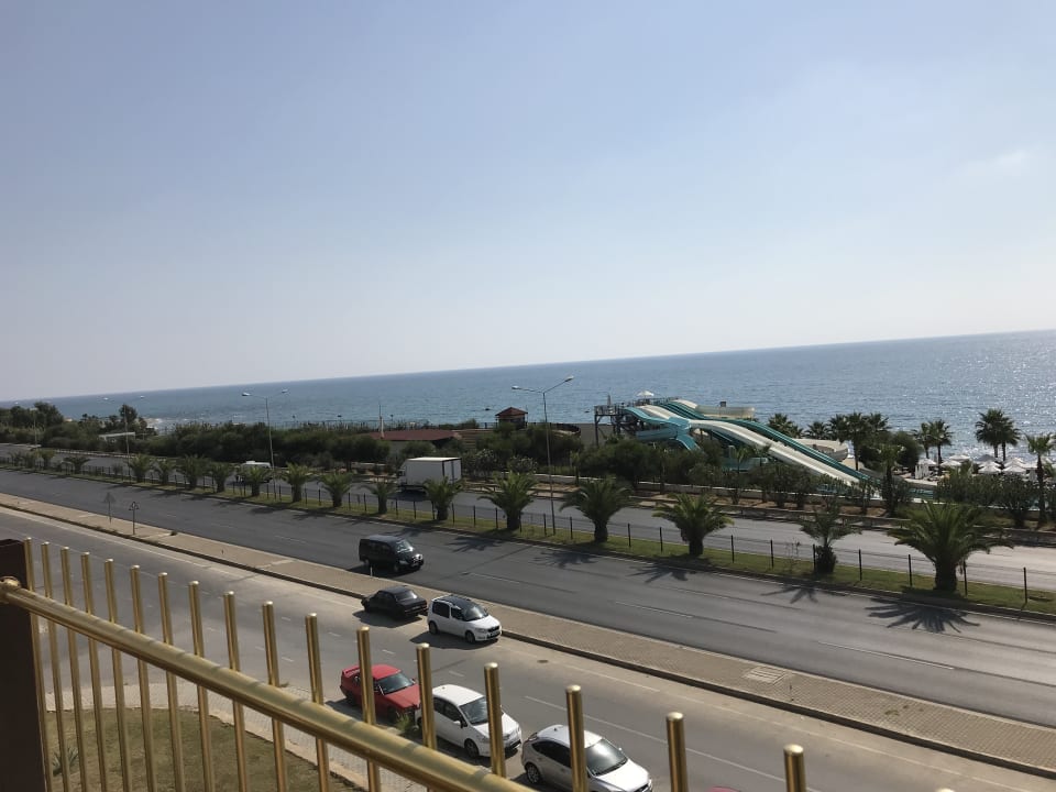 Ausblick Vikingen Infinity Resort & Spa