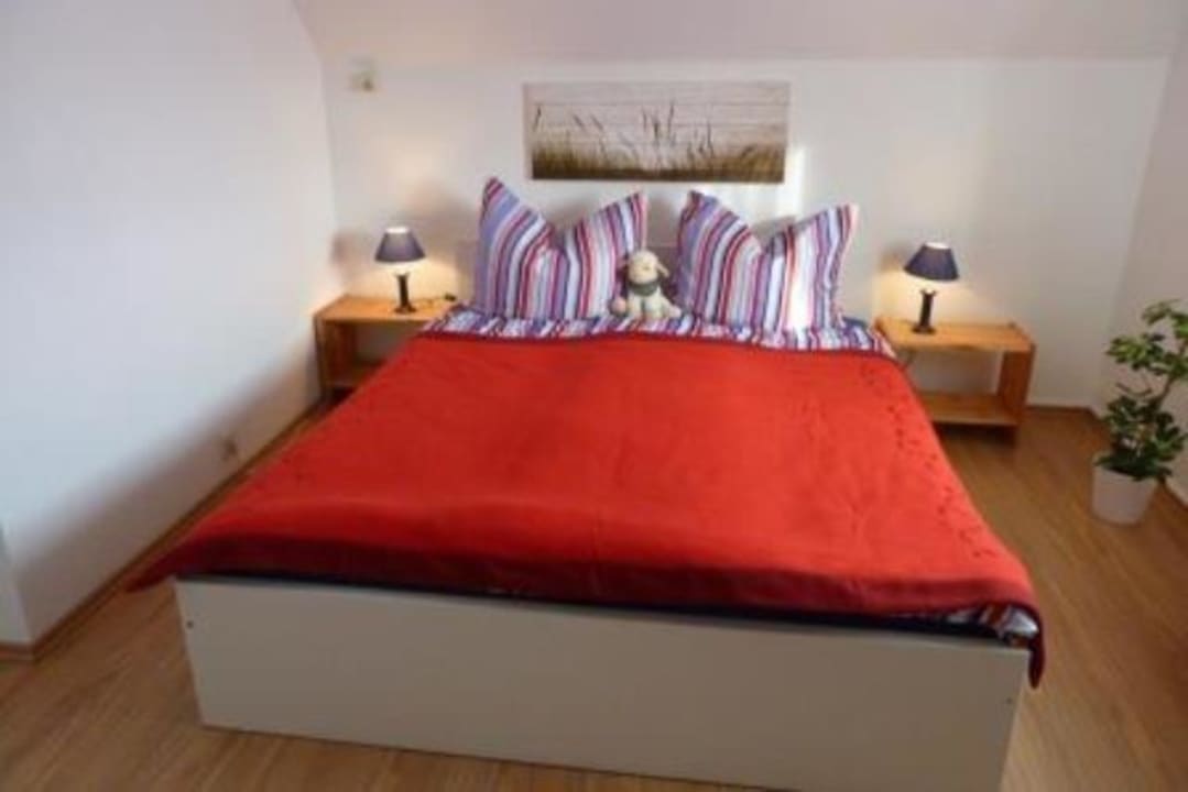 Das Schlafzimmer mit Doppelbett Ferienwohnung Ostseeblick
