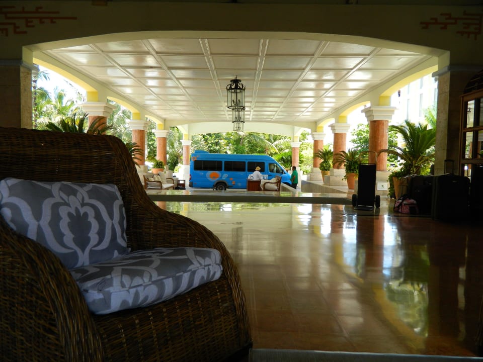 Eingang Excellence Punta Cana - Adults only