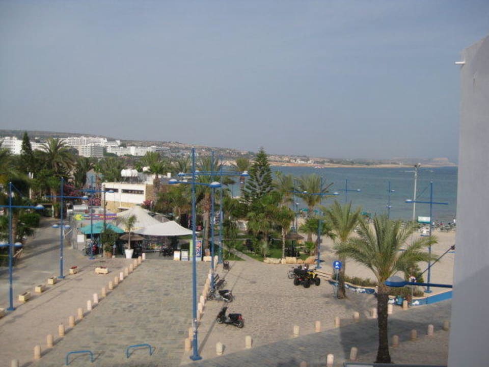 Ausblick aus Zimmer 301 Limanaki Beach Hotel