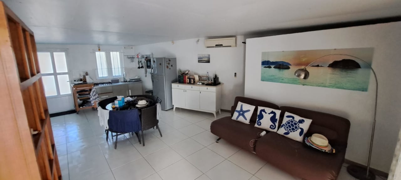Zimmer Wonderful beach bungalow in the south.