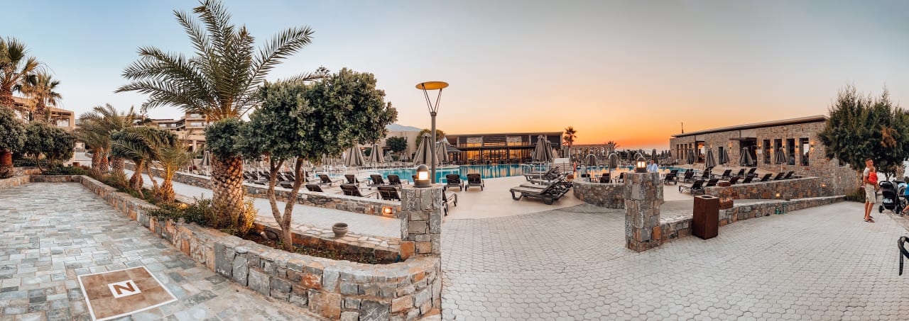 Pool Nana Golden Beach