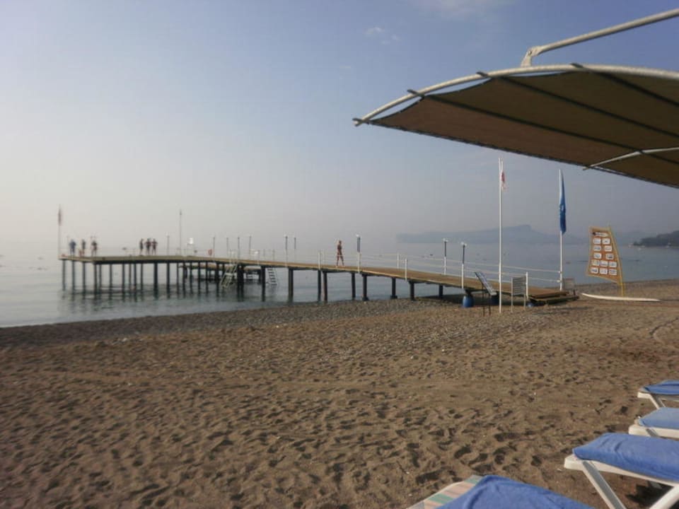 Sand-Kiesstrand Kilikya Palace Göynük