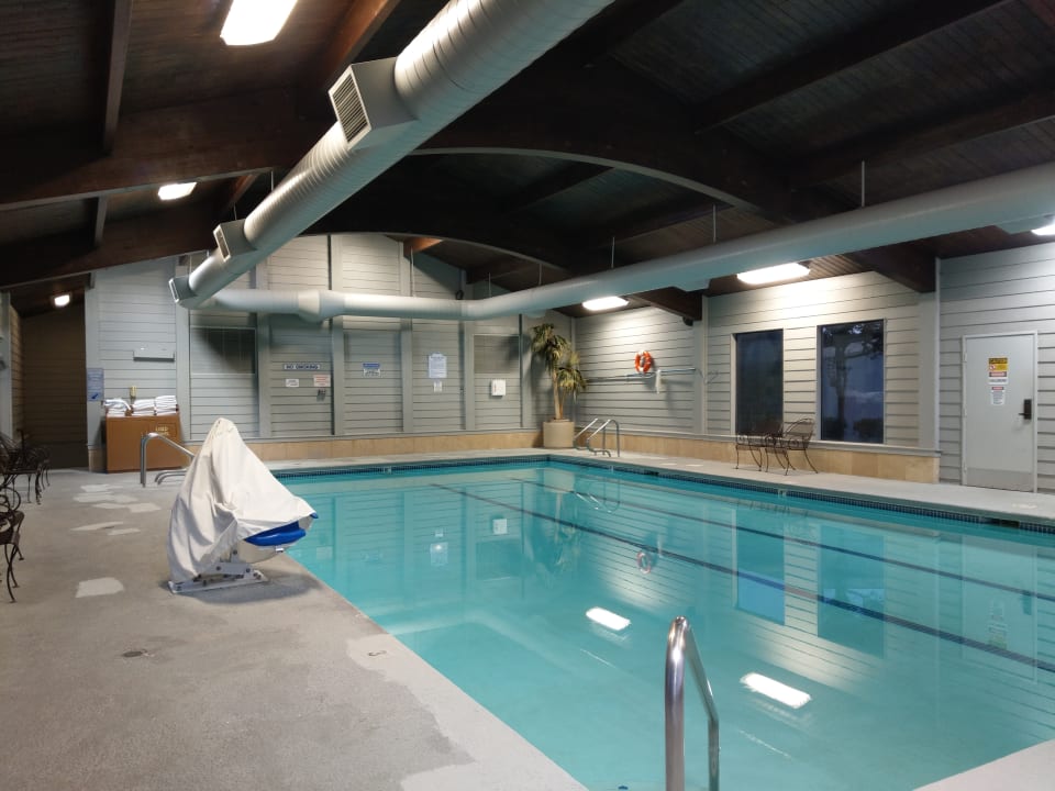 Pool Best Western Plus Silverdale Beach Hotel
