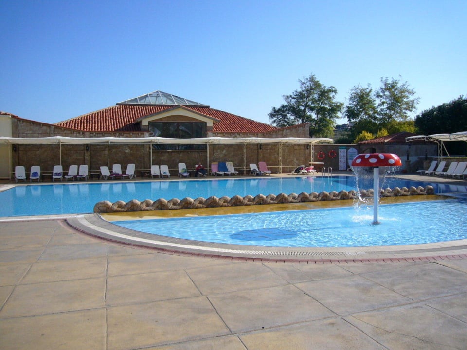 Einer der Pool's Club Resort Atlantis