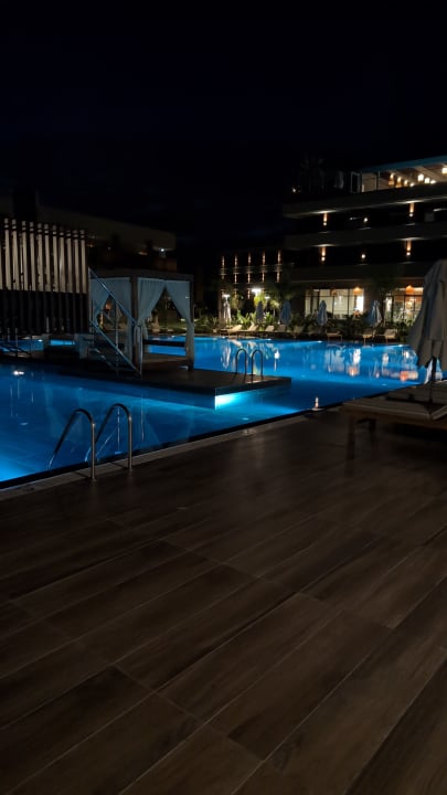 Pool Jacaranda Luxury Resort