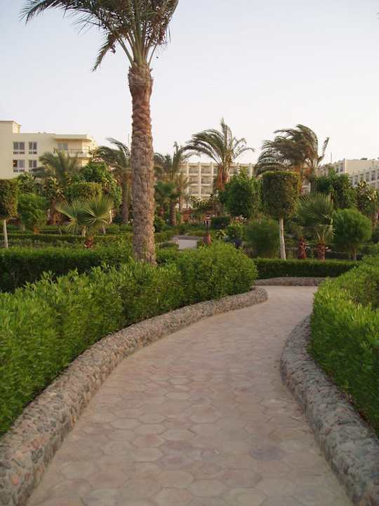 Viele Wege führen zum Strand Le Jardin Aqua Park Resort