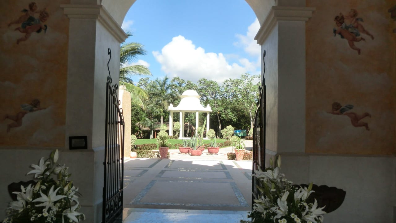 Blick aus der Kirche Grand Palladium Colonial Resort & Spa