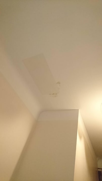 Wasserfleck Hotel Wittelsbach am Kurfürstendamm