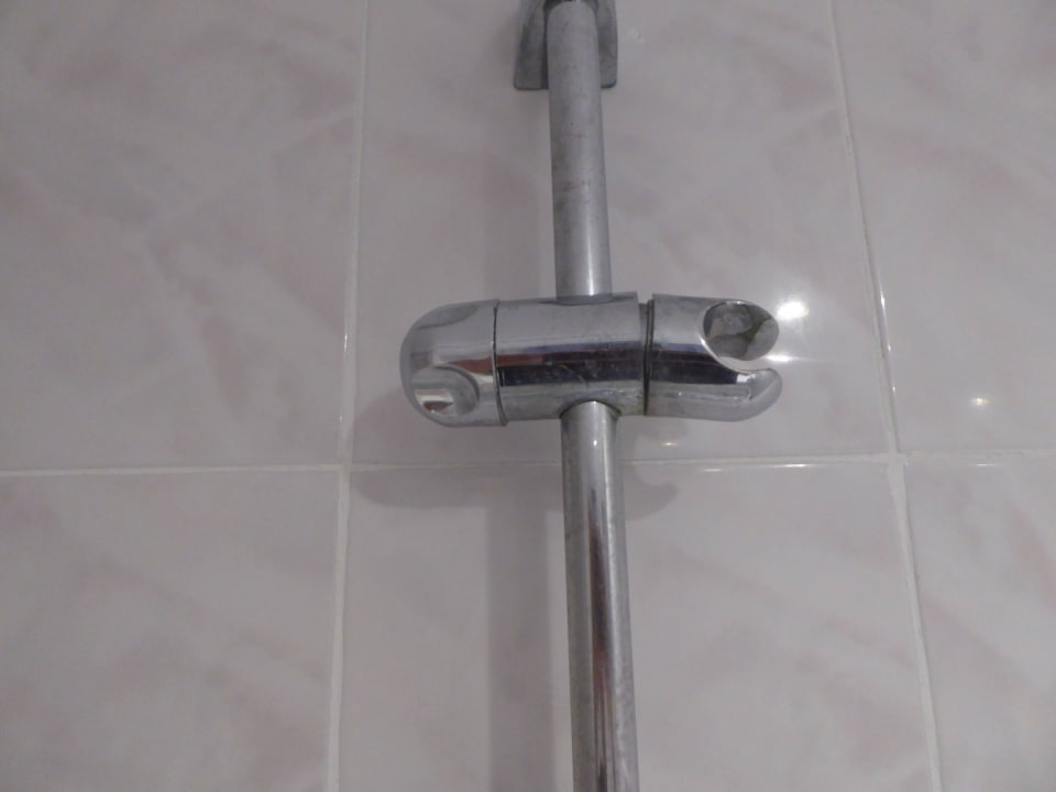 Kaputte Halterung Mitsis Rodos Village