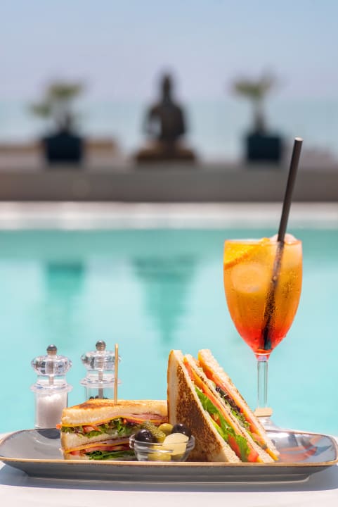 Pool Hotel The Sky - Adults only