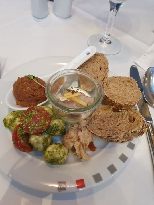 Gastro All In Red Thermenhotel