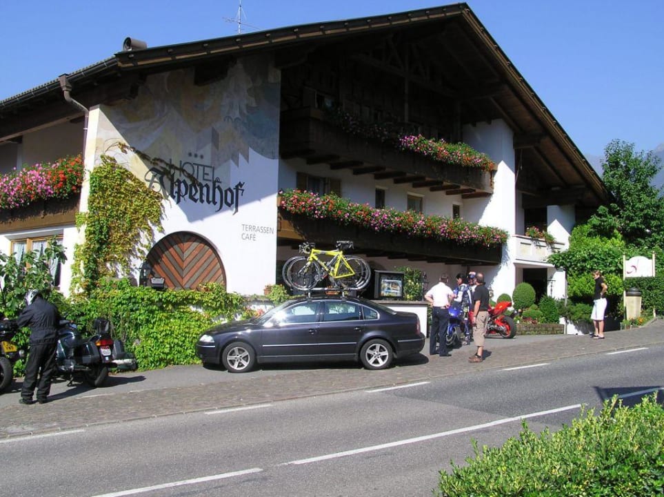 Frontansicht des Hotel Alpenhof Hotel Alpenhof