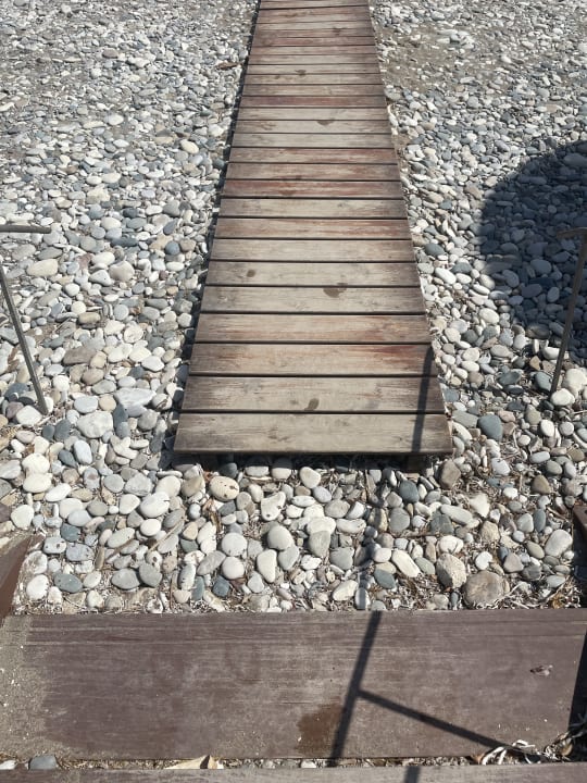 Strand Columbia Beach Resort