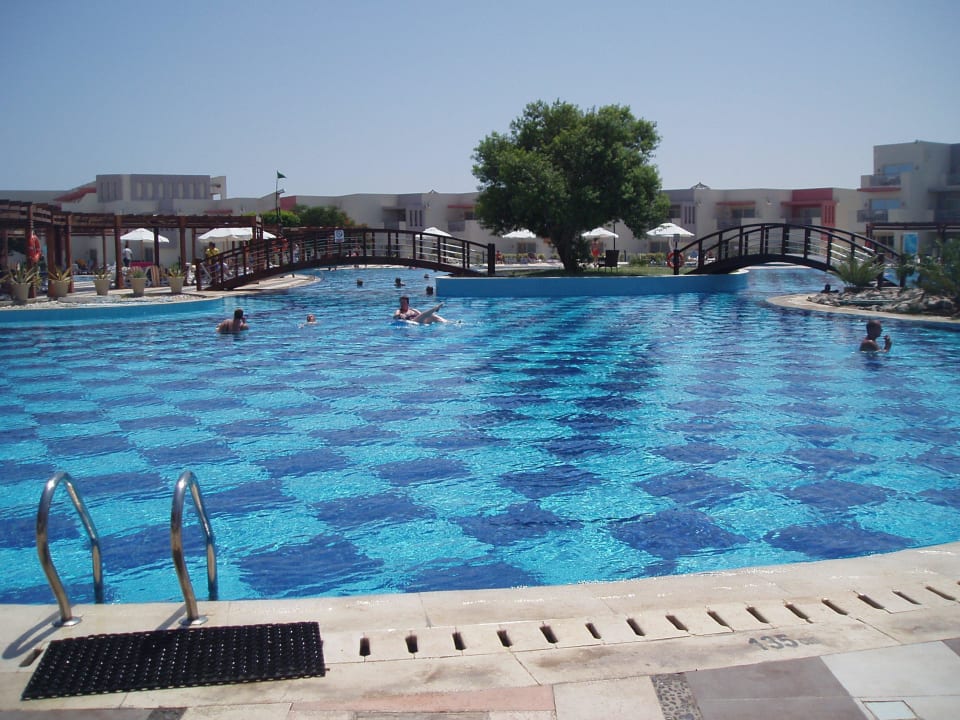 Pool SUNRISE Crystal Bay Resort