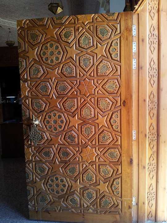 Eingangstür eines Restaurants Pickalbatros Alf Leila Wa Leila Resort - Neverland Hurghada