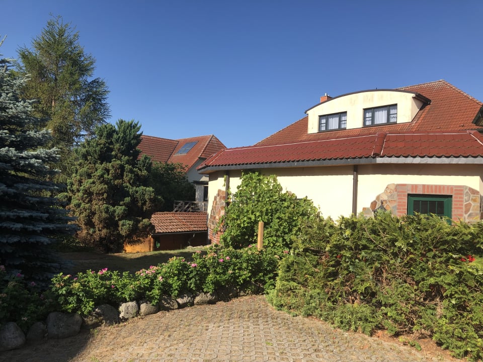 Außenansicht Landhotel Borstel-Treff