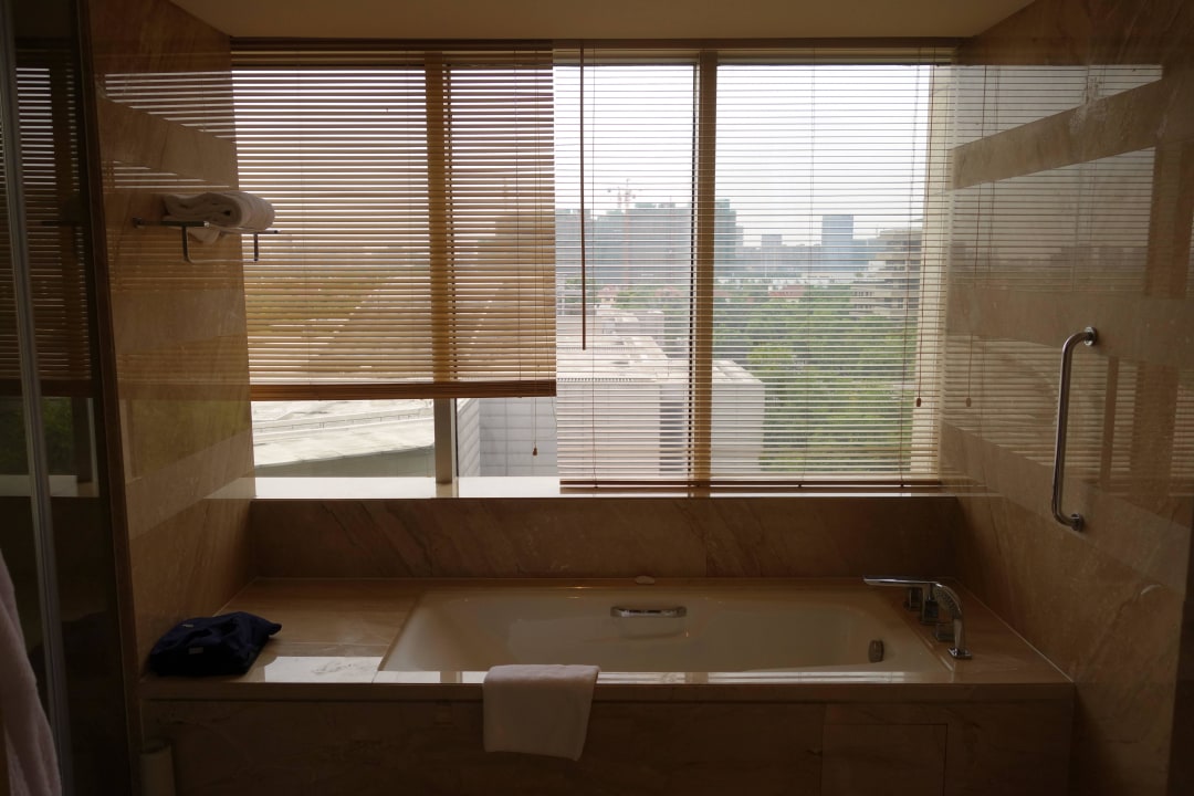 Room Golf View with Balcony Crowne Plaza Shanghai Anting Golf