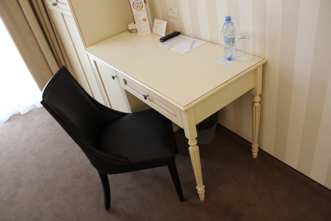 Schreibtisch Premier Geneva Hotel