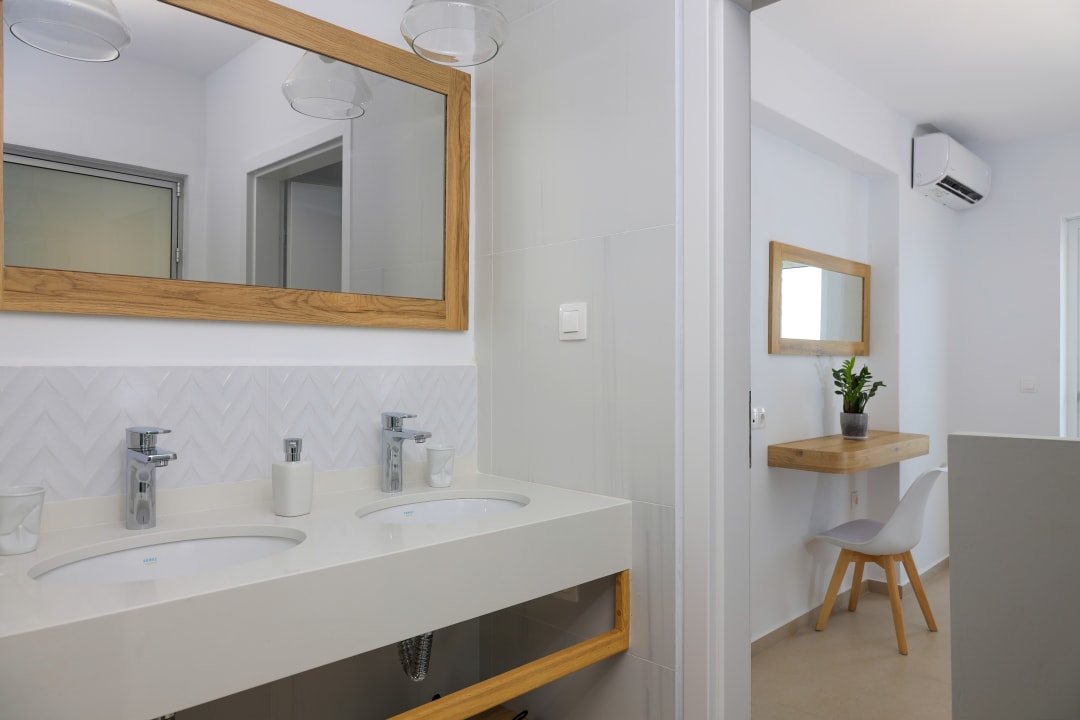 Zimmer Sea Breeze Hotel