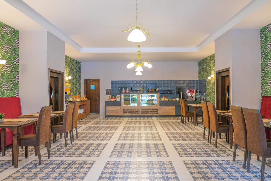 Gastro Telatiye Resort