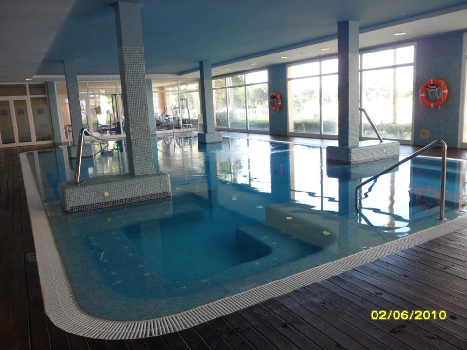 Kostenloses Hallenbad mit Whirlpool Valentin Sancti Petri