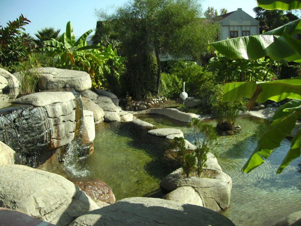 Wasserfall in Majesty Club Tuana Fethiye