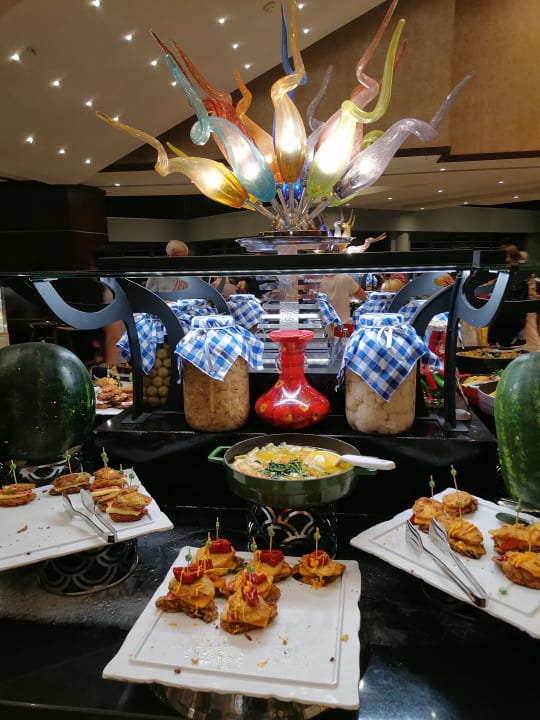 Gastro Limak Lara Deluxe Hotel & Resort