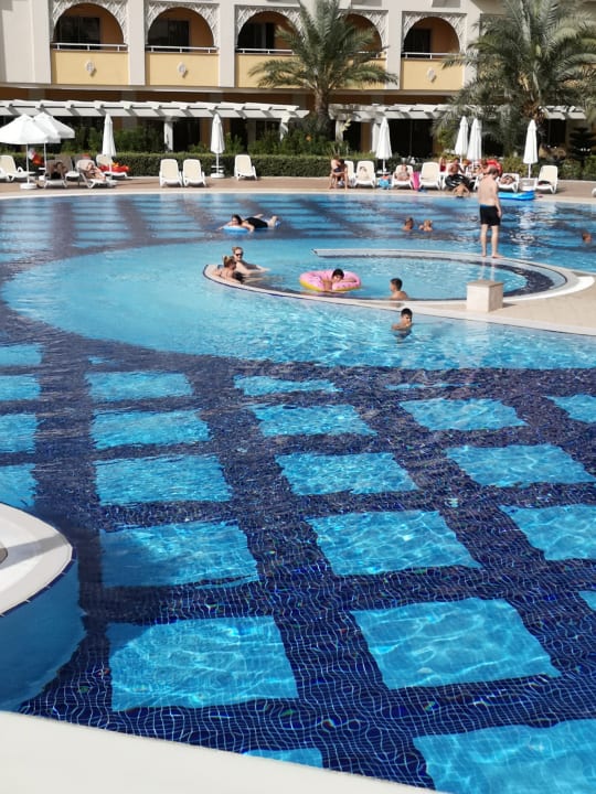 Pool Royal Alhambra Palace